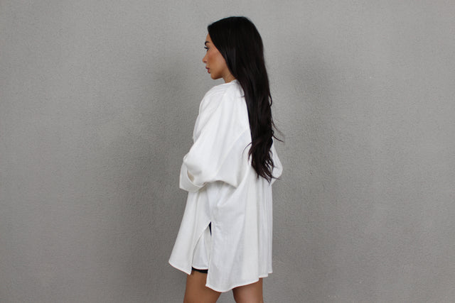 WHITE LINEN OVERSIZED SHIRT