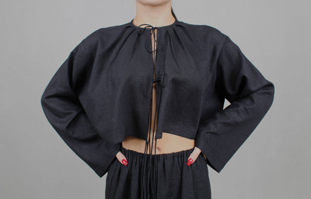 BLACK LINEN CROPPED SHIRT