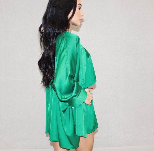 BAMBOO COLLARLESS OVERSIZED SILK SHIRT